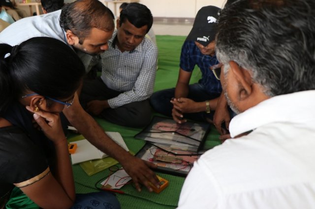 Resource person Himanshu telling how to use a multimeter to check the resistance.